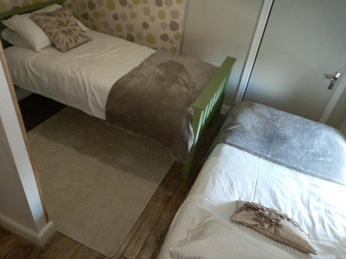 Chez Gondat Chambre D'Hotes Saint-Martial-sur-Isop 외부 사진